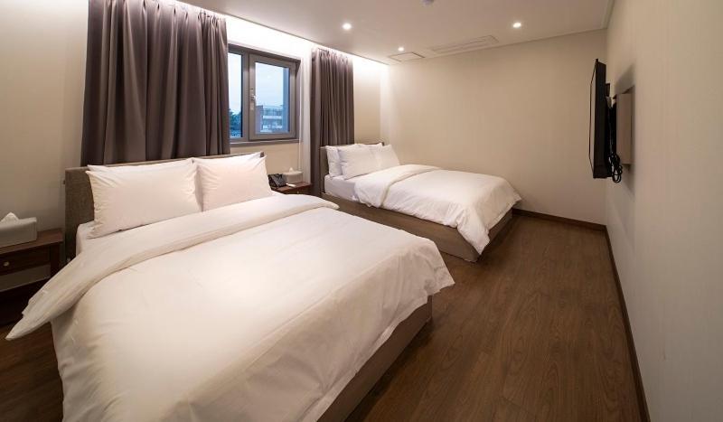 Centro Hotel Chilgok Екстериор снимка