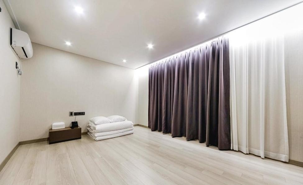 Centro Hotel Chilgok Екстериор снимка