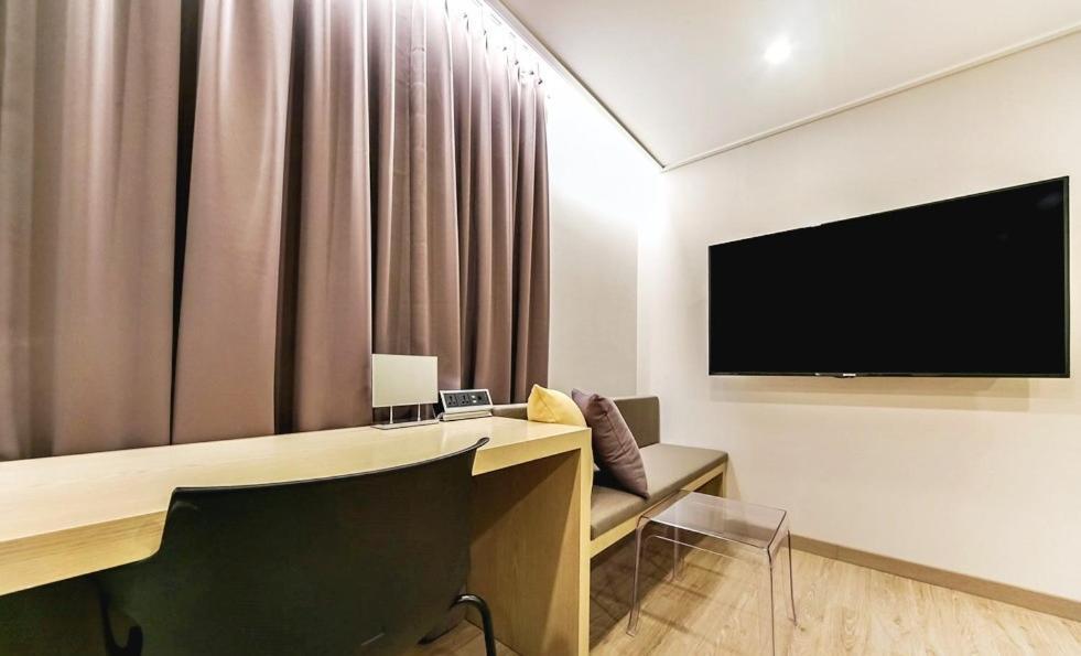 Centro Hotel Chilgok Екстериор снимка